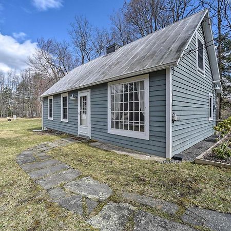 Charming Cottage With Yard - 2 Mi To Tinker St! 伍德斯托克 外观 照片