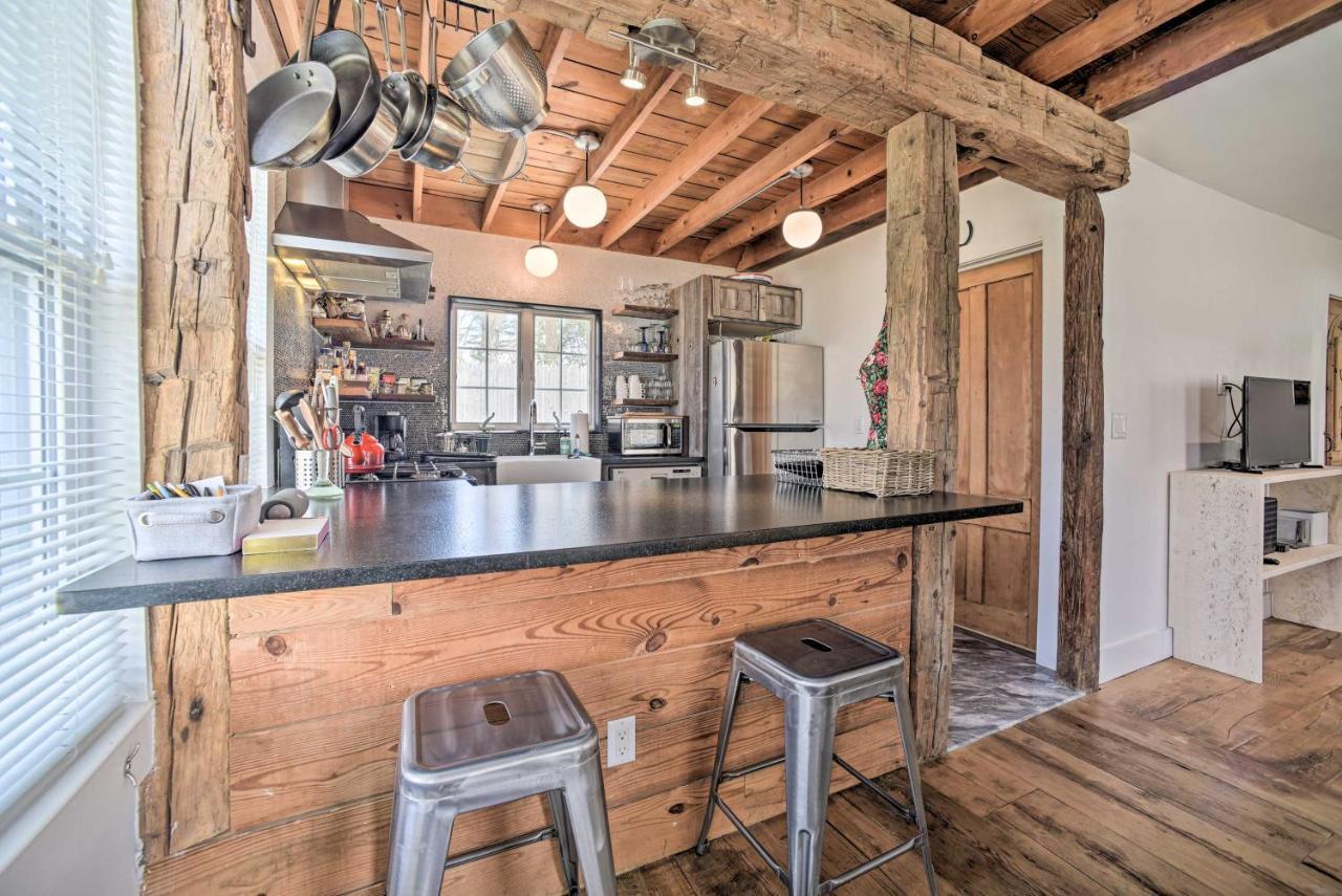 Charming Cottage With Yard - 2 Mi To Tinker St! 伍德斯托克 外观 照片