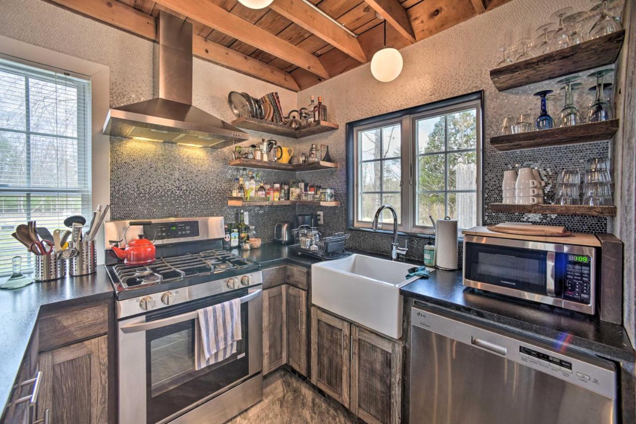 Charming Cottage With Yard - 2 Mi To Tinker St! 伍德斯托克 外观 照片