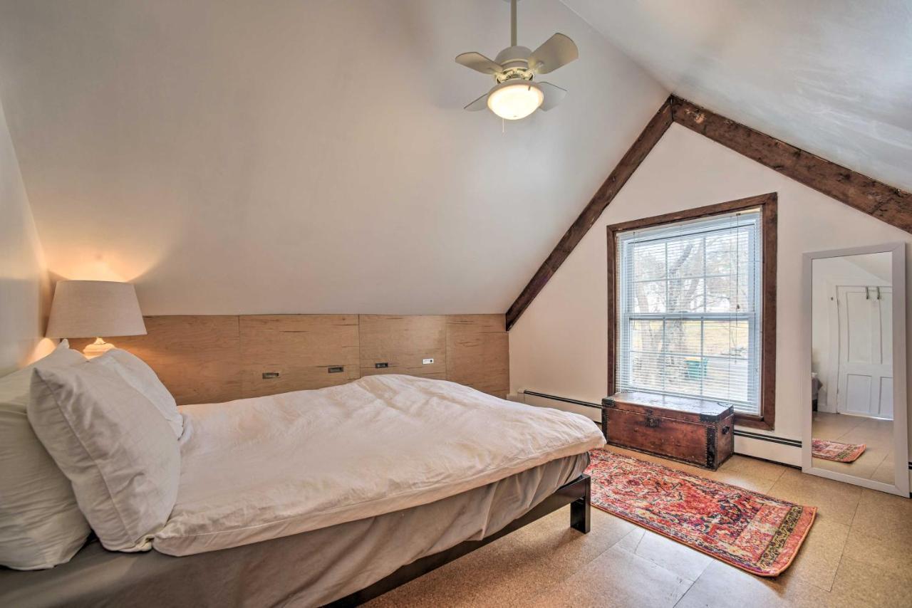 Charming Cottage With Yard - 2 Mi To Tinker St! 伍德斯托克 外观 照片