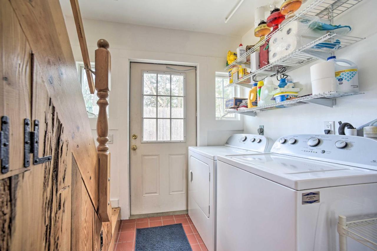 Charming Cottage With Yard - 2 Mi To Tinker St! 伍德斯托克 外观 照片
